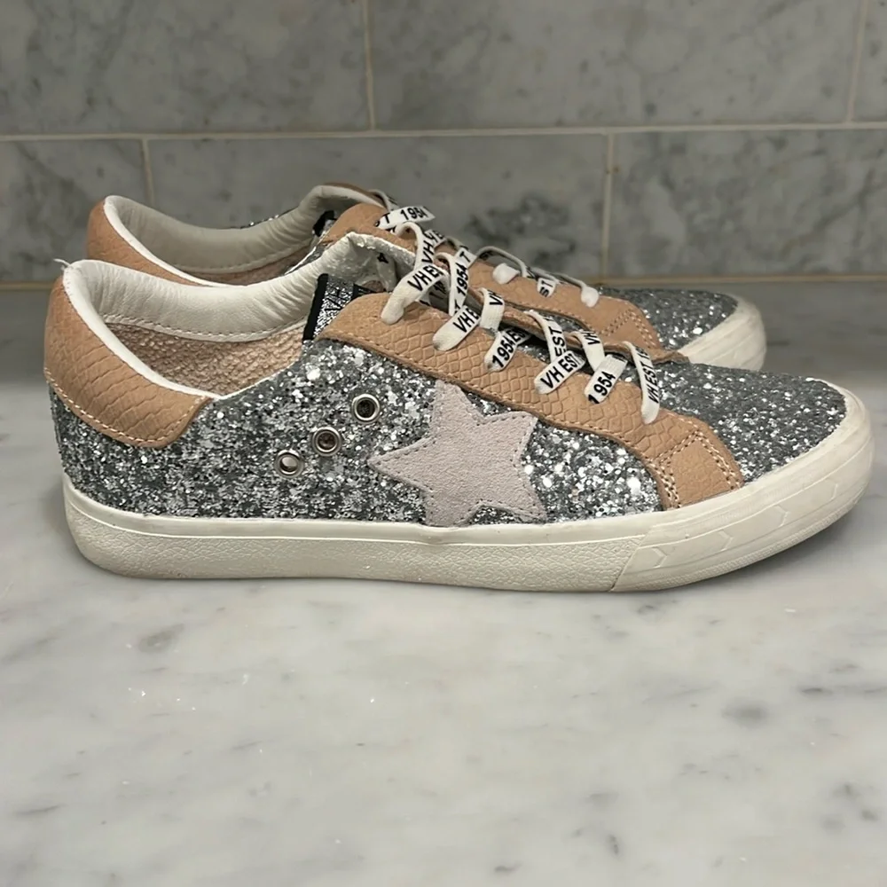 Vintage Havana Silver‎ Glitter Tan Star Sneakers Sz 8
